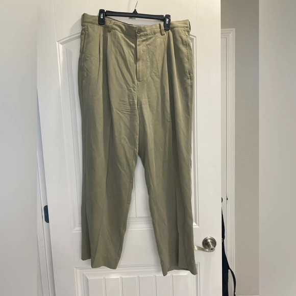 Tommy Bahama Relax Men 100% Silk Pants Pleated Slacks Tan 36X30 Khaki - Picture 1 of 6